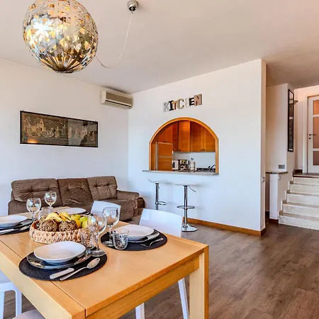 Attilio Front View By Interhome Apartamento *